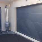 Porte d'entrée et de garage modernes